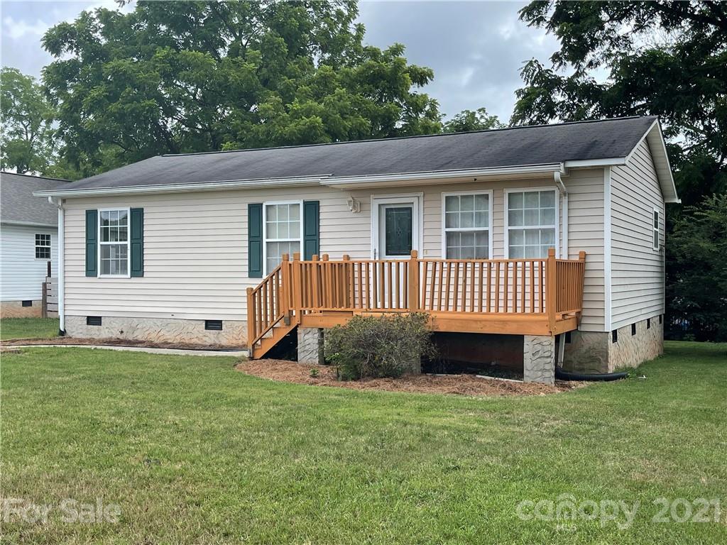 1207 N College Avenue Newton NC 28658