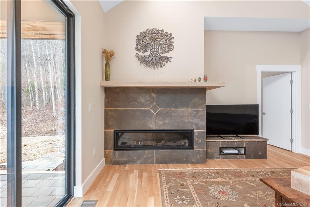 14 Starling Pass Asheville NC 28804