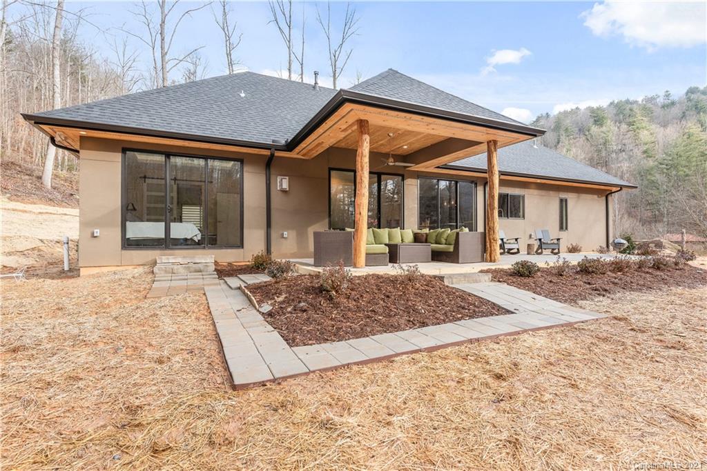 14 Starling Pass Asheville NC 28804