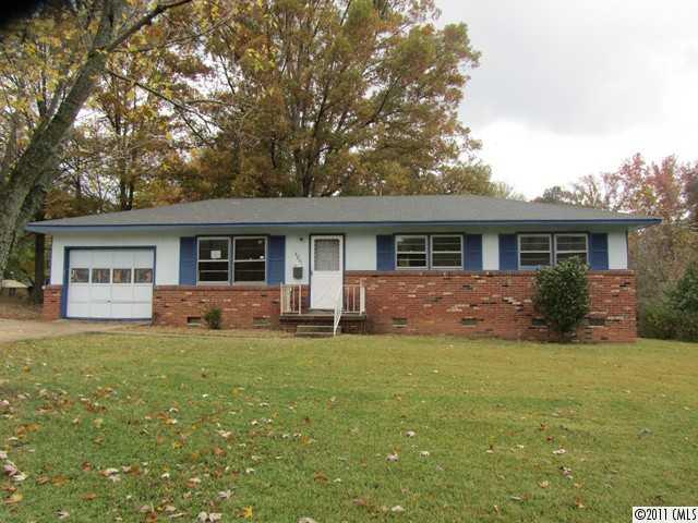 4201 Tipperary Place Charlotte NC 28215