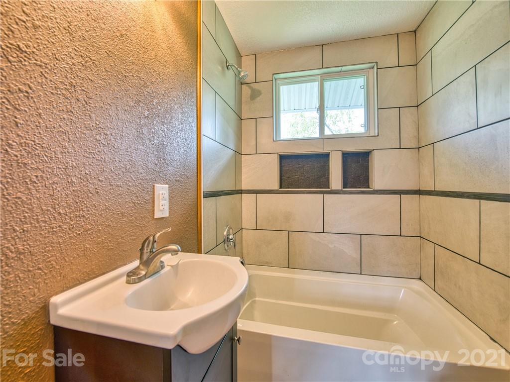 6 Glade Way Waynesville NC 28785