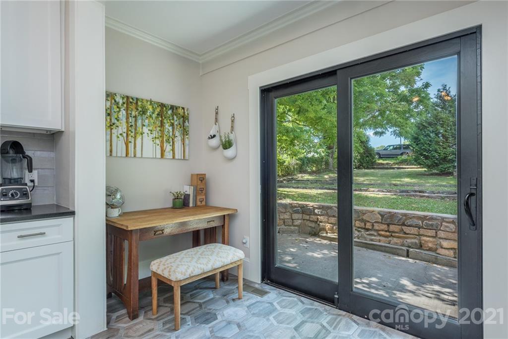 121 Spears Avenue Asheville NC 28801