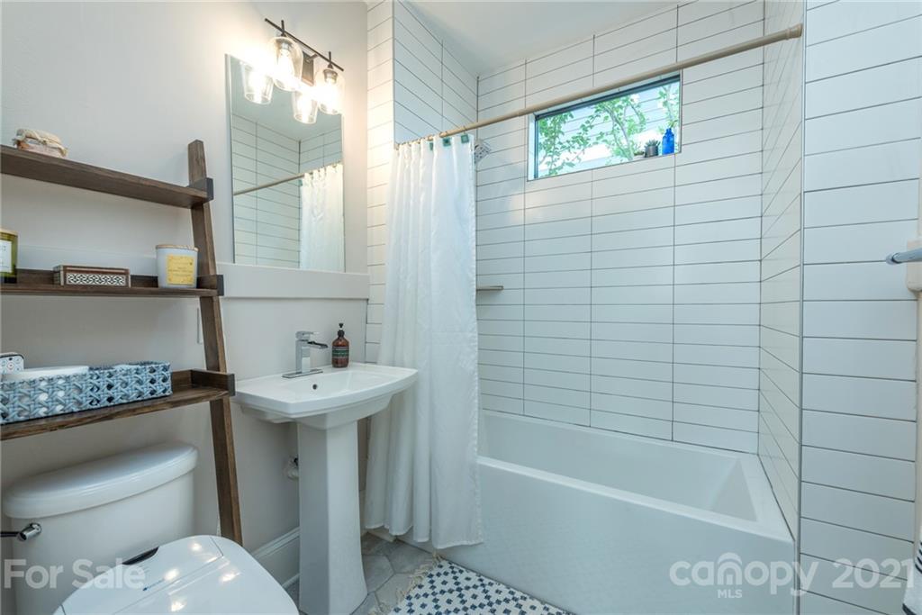 121 Spears Avenue Asheville NC 28801