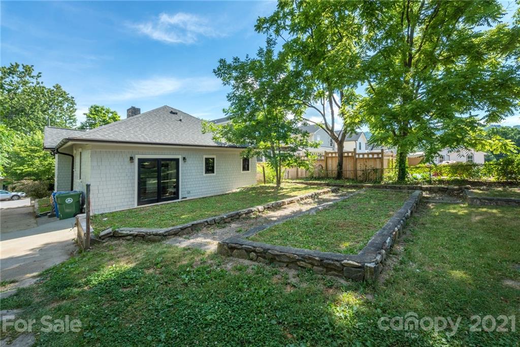 121 Spears Avenue Asheville NC 28801