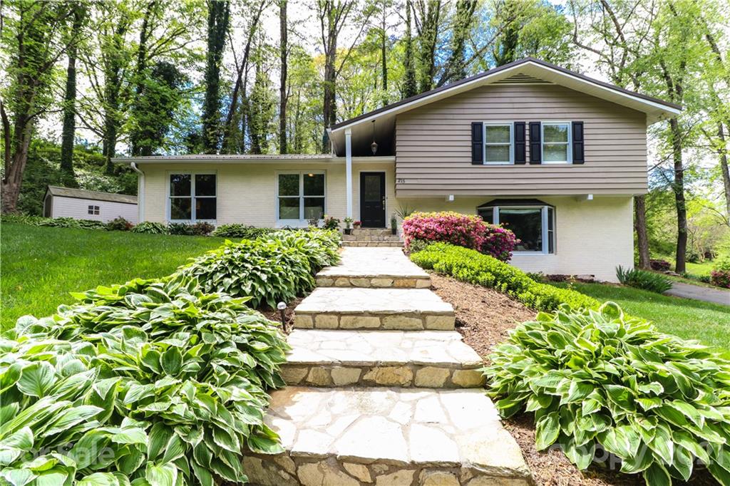 215 30th Avenue NW Hickory NC 28601