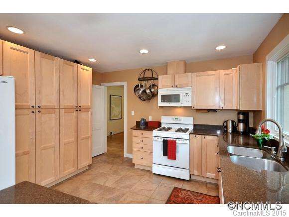 9 Baird Lane Asheville NC 28804