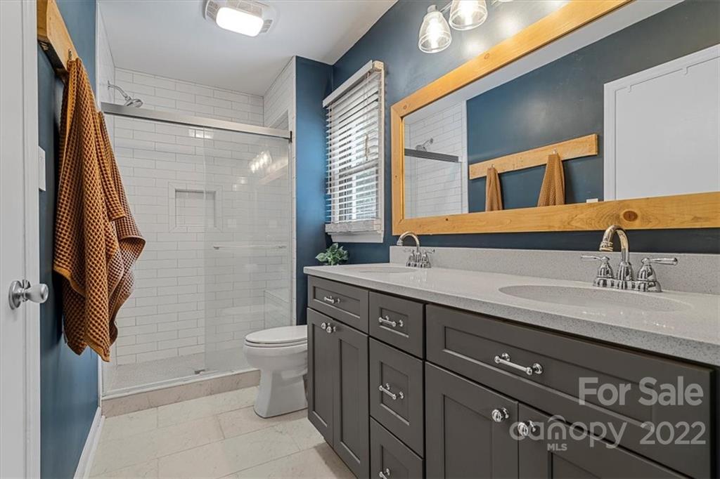 1008 Country Place Drive Matthews NC 28105