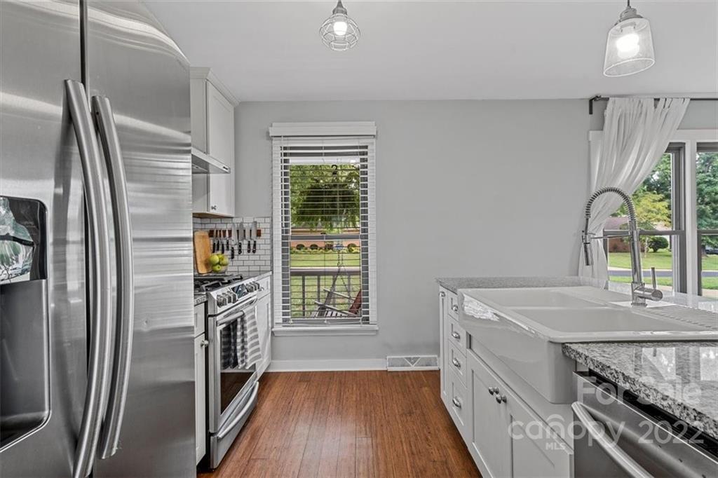 1008 Country Place Drive Matthews NC 28105
