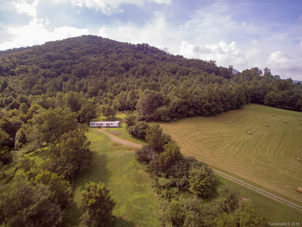93 Circle E Ranch Road Burnsville NC 28714