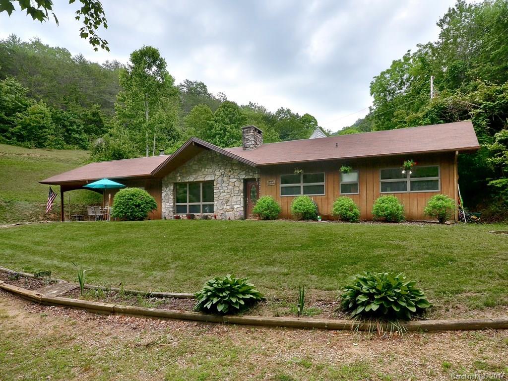 16 Leslie Lane Canton NC 28716