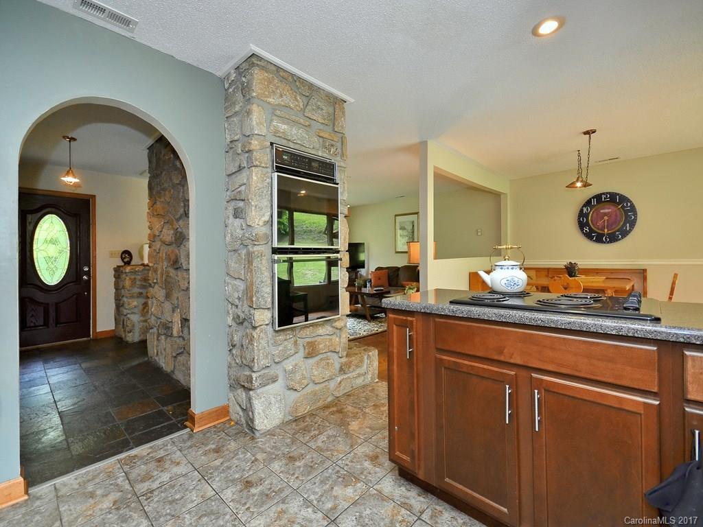 16 Leslie Lane Canton NC 28716