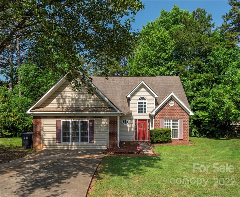 7204 Petal Court Charlotte NC 28227