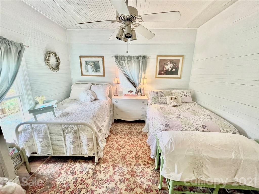 71 Salisbury Avenue Old Fort NC 28762