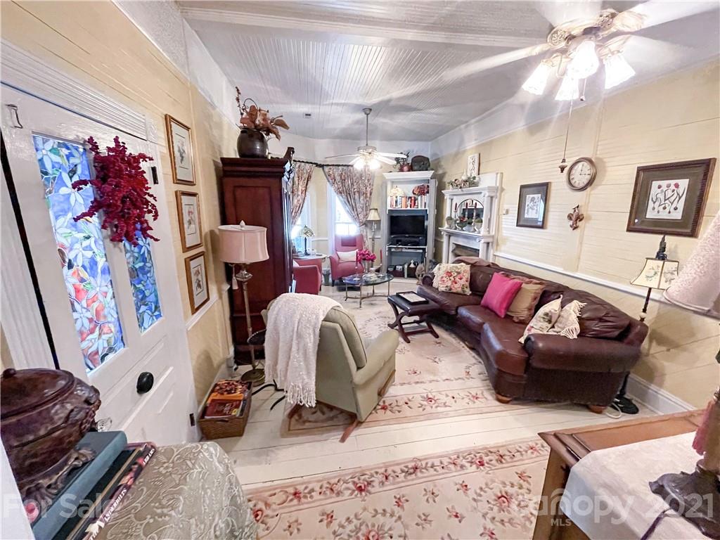 71 Salisbury Avenue Old Fort NC 28762