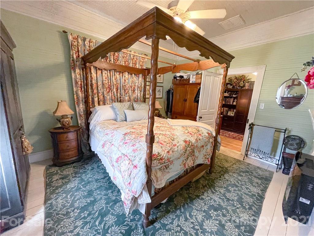 71 Salisbury Avenue Old Fort NC 28762