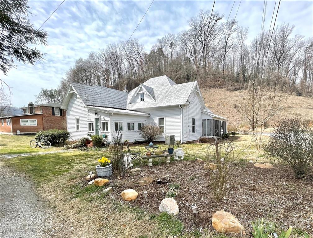 71 Salisbury Avenue Old Fort NC 28762