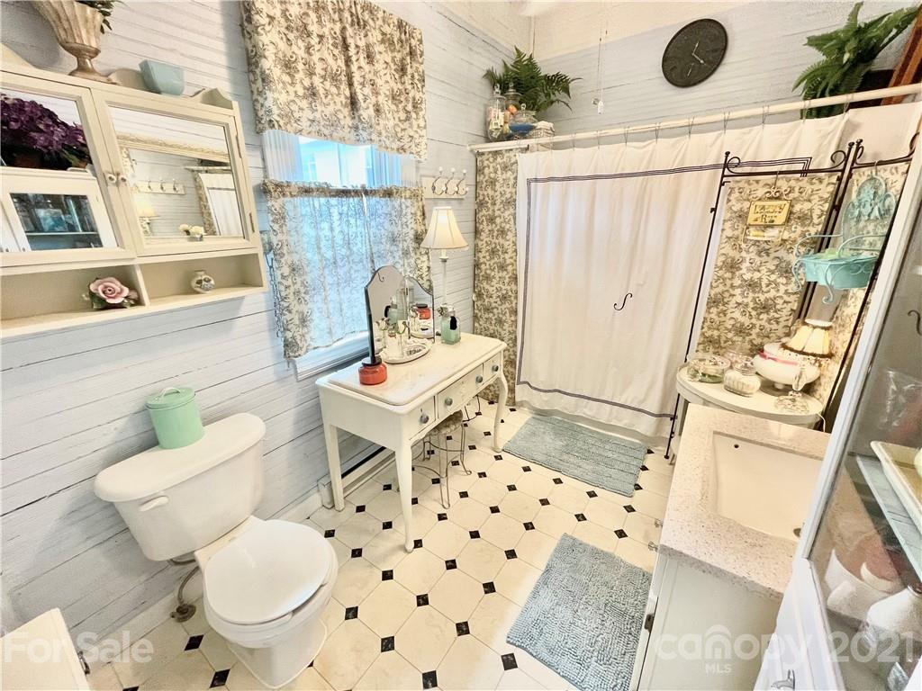 71 Salisbury Avenue Old Fort NC 28762