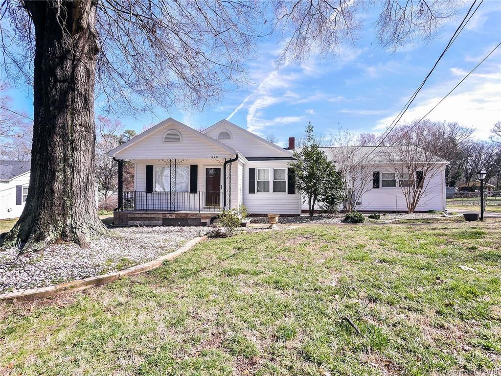 1120 Thompson Avenue Charlotte NC 28216