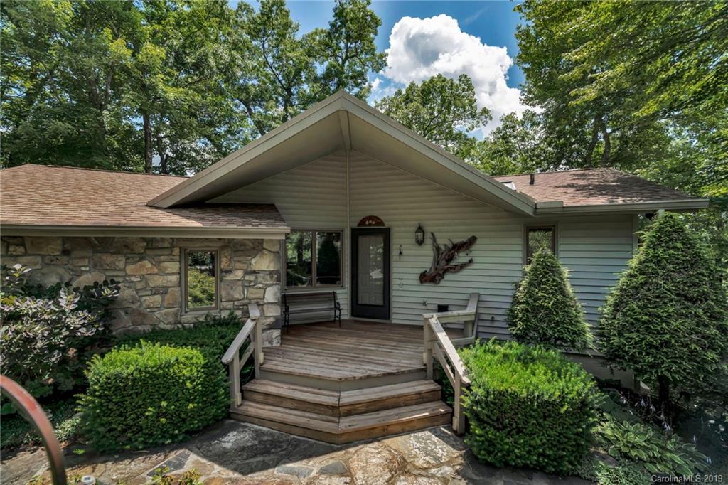 421 Lakeview Road Newland NC 28657