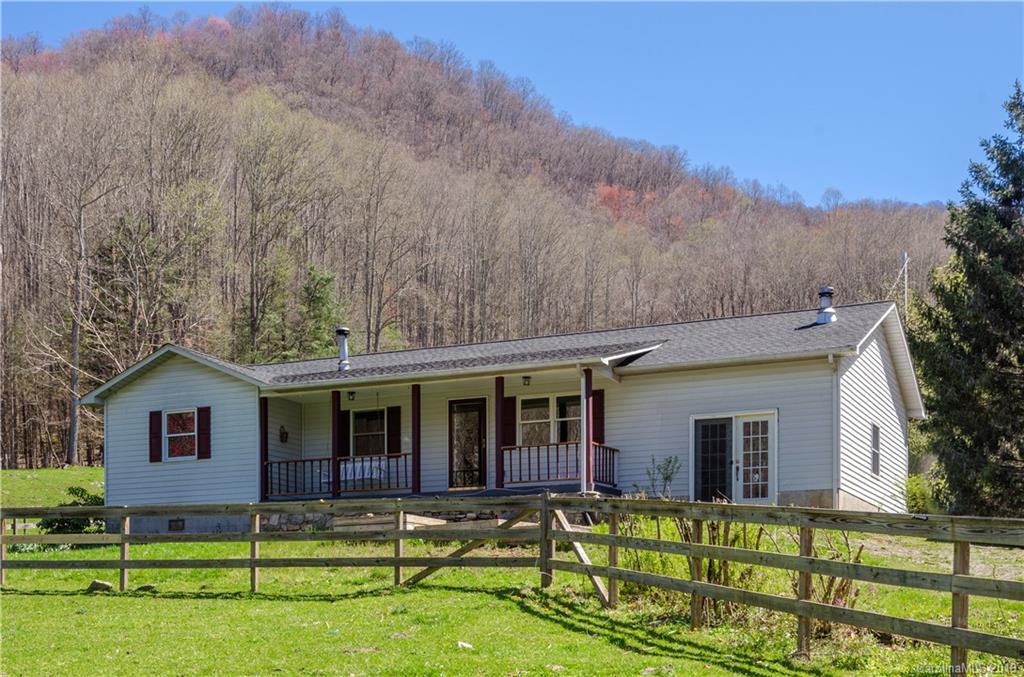 161 Round Rock Road Clyde NC 28721