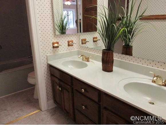 106 Glenbrook Drive Hendersonville NC 28739