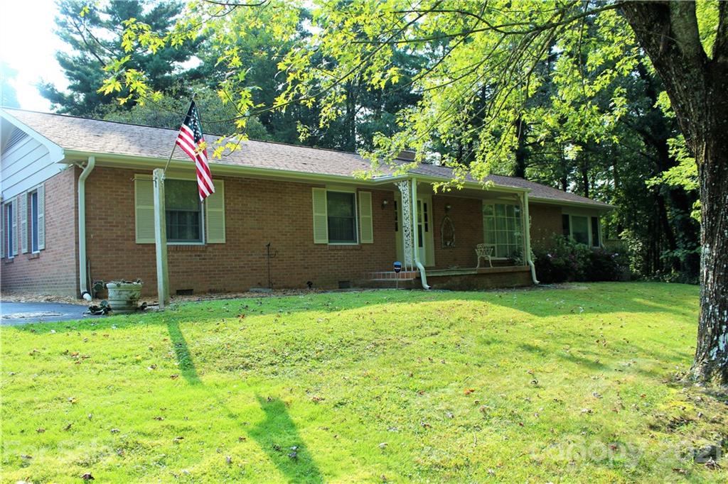7 Ravenswood Road Flat Rock NC 28731
