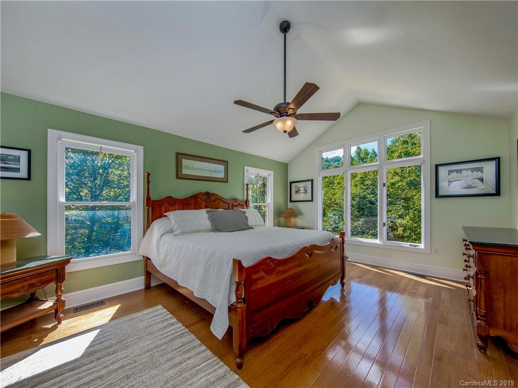 20 Cane Crest Circle Fairview NC 28730
