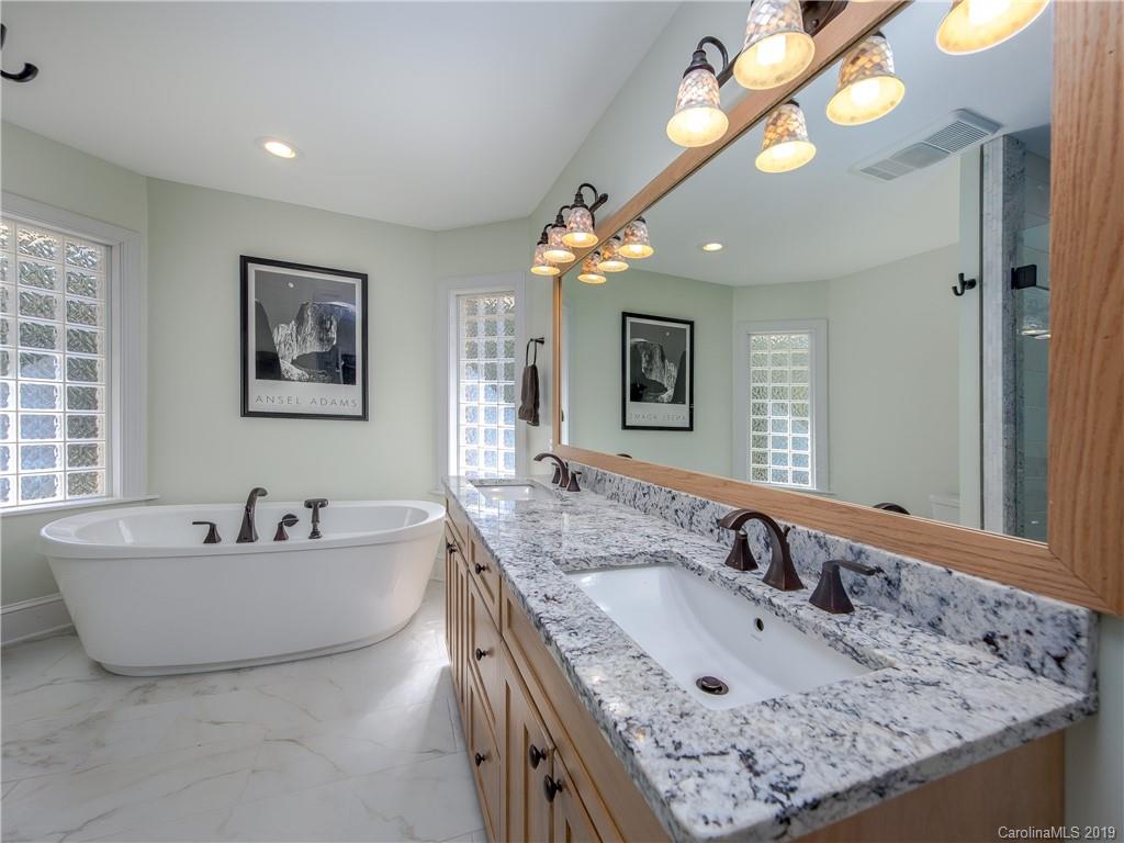 20 Cane Crest Circle Fairview NC 28730