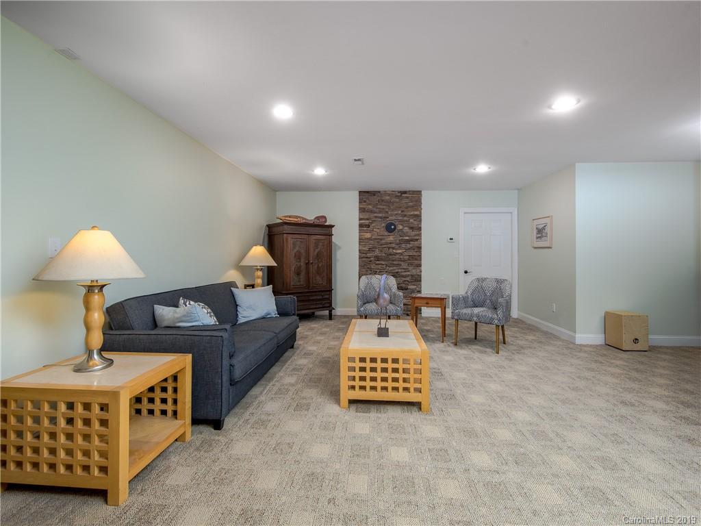 20 Cane Crest Circle Fairview NC 28730