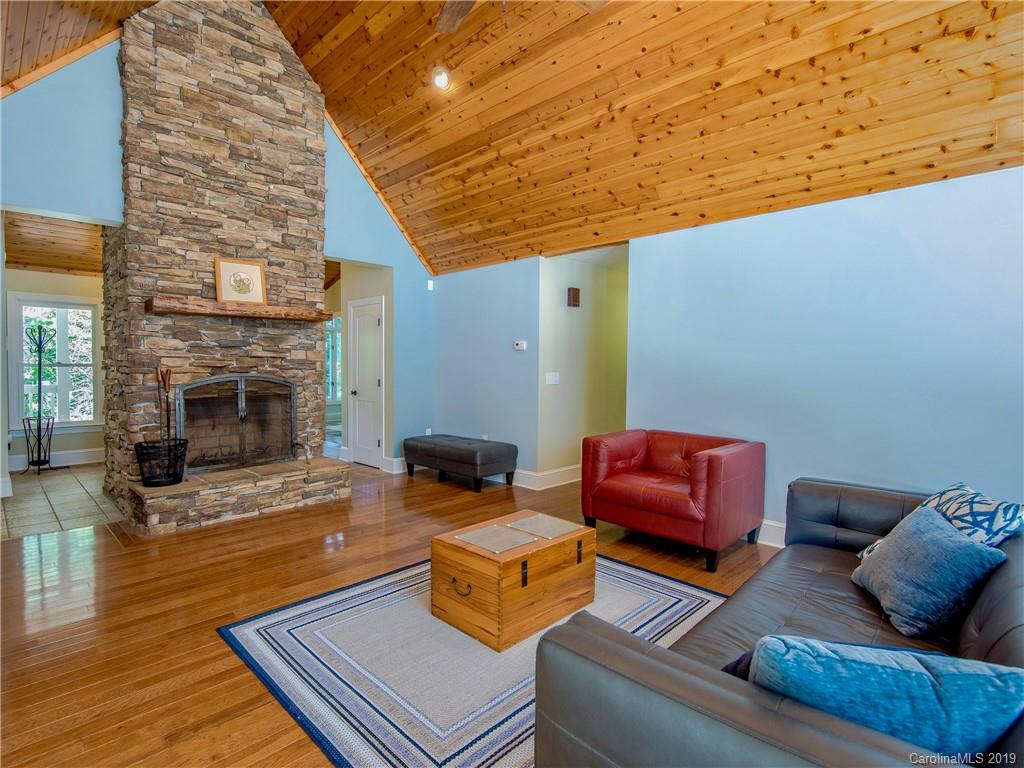 20 Cane Crest Circle Fairview NC 28730