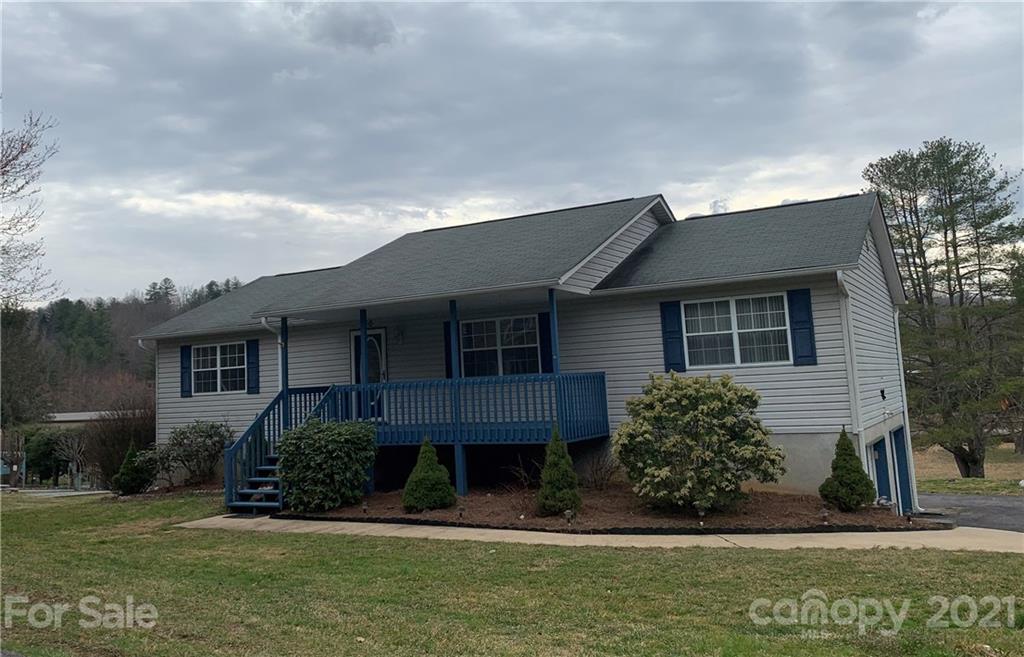 40 Roberts Ridge Drive Etowah NC 28729