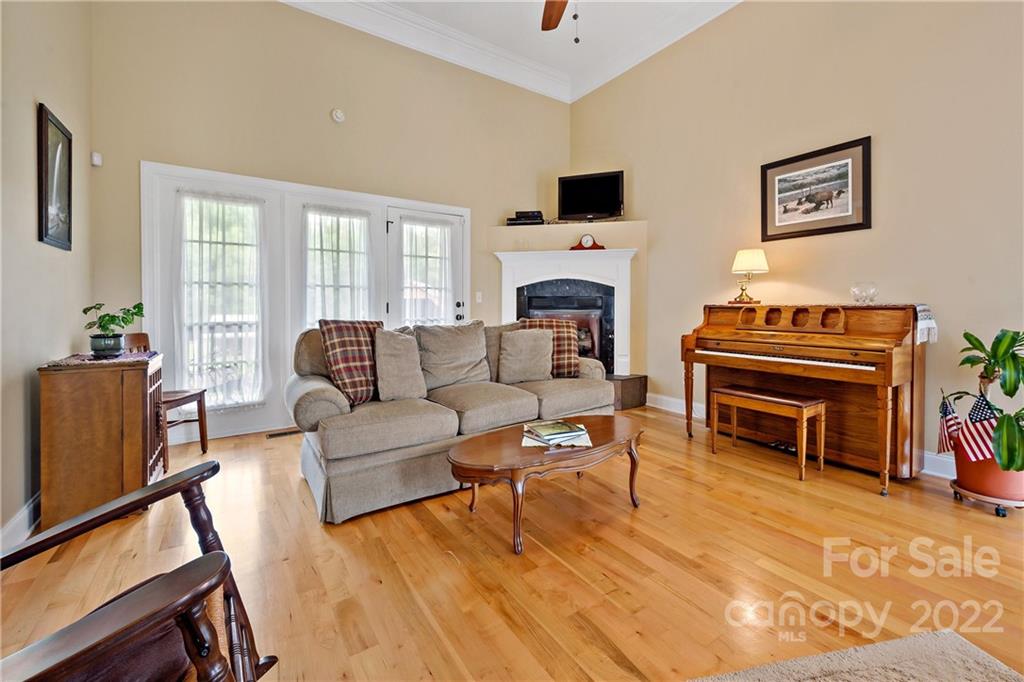 2405 Riceville Road Asheville NC 28805