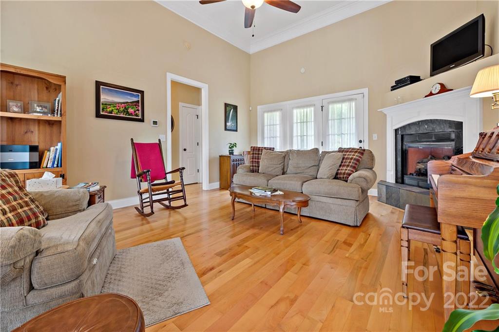 2405 Riceville Road Asheville NC 28805