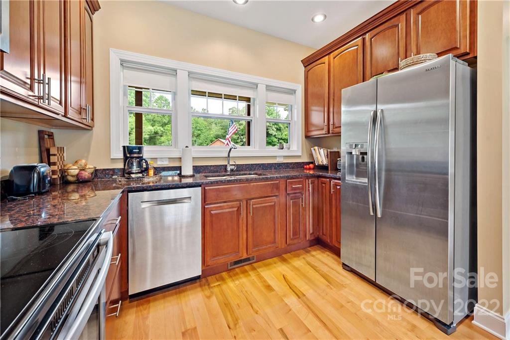 2405 Riceville Road Asheville NC 28805