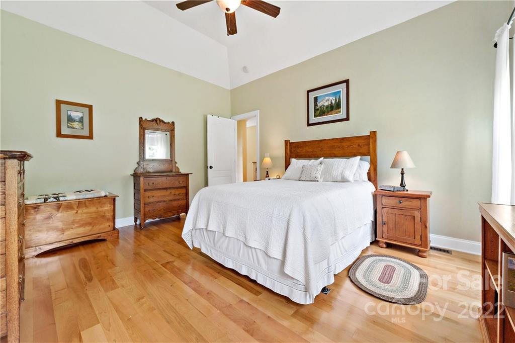 2405 Riceville Road Asheville NC 28805