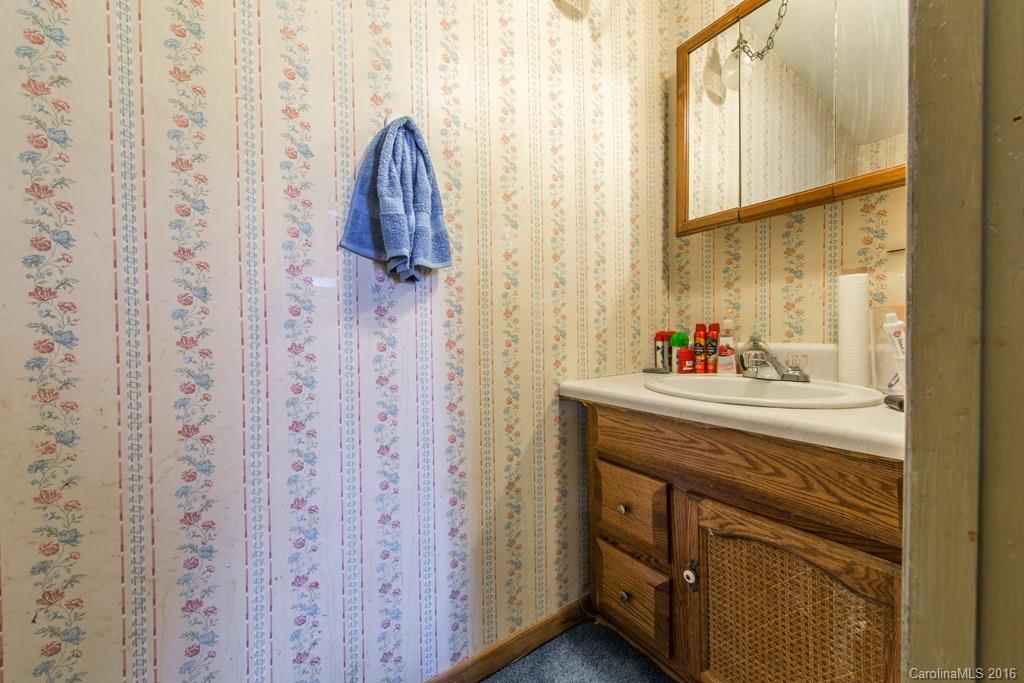 97 Maple Avenue Candler NC 28715
