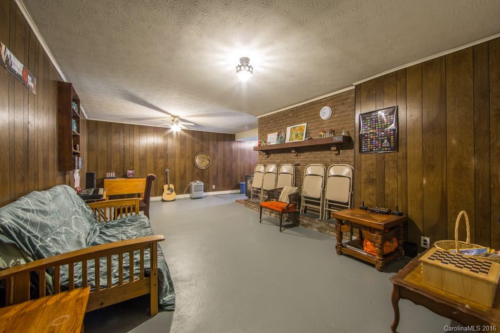 97 Maple Avenue Candler NC 28715