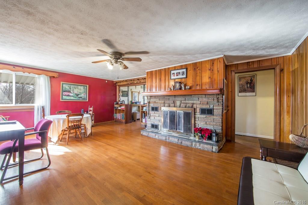 97 Maple Avenue Candler NC 28715