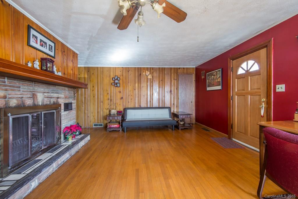 97 Maple Avenue Candler NC 28715
