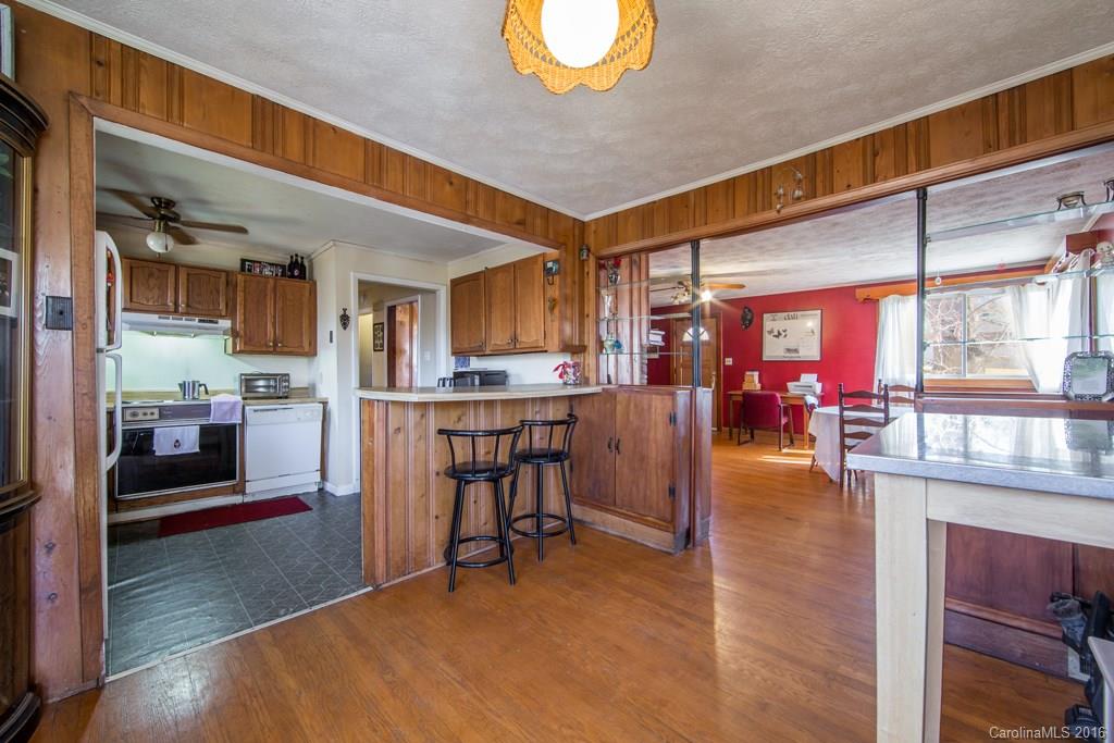 97 Maple Avenue Candler NC 28715