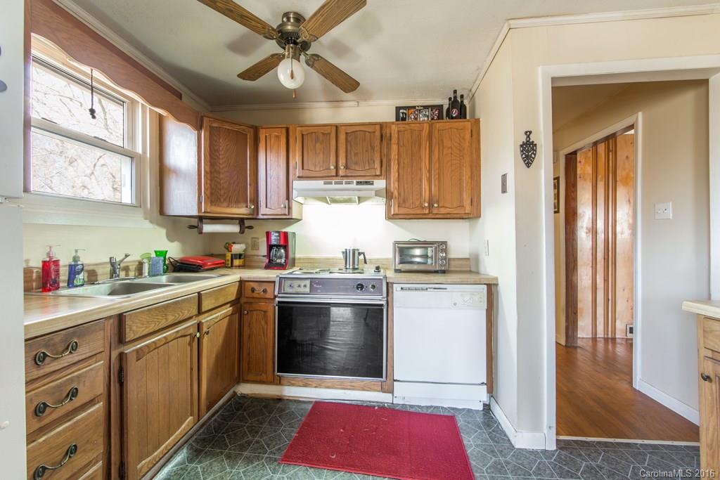 97 Maple Avenue Candler NC 28715