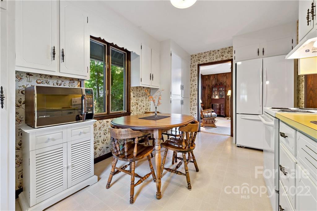 6309 N Shore Drive Nebo NC 28761