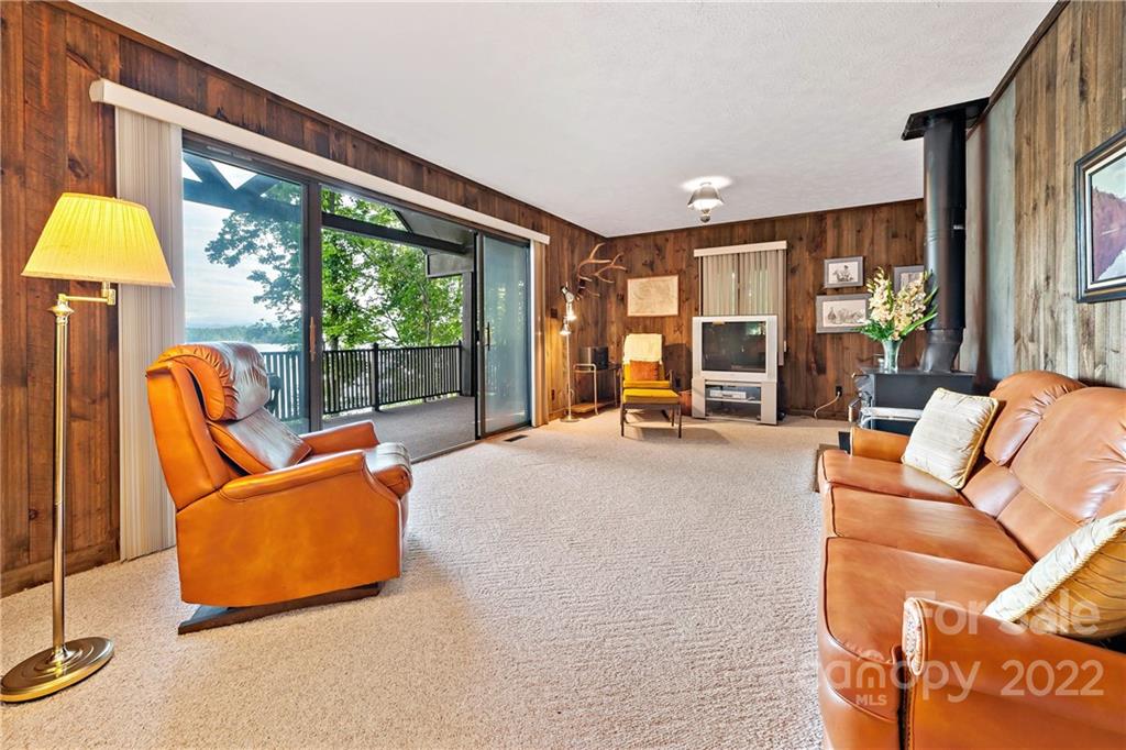 6309 N Shore Drive Nebo NC 28761