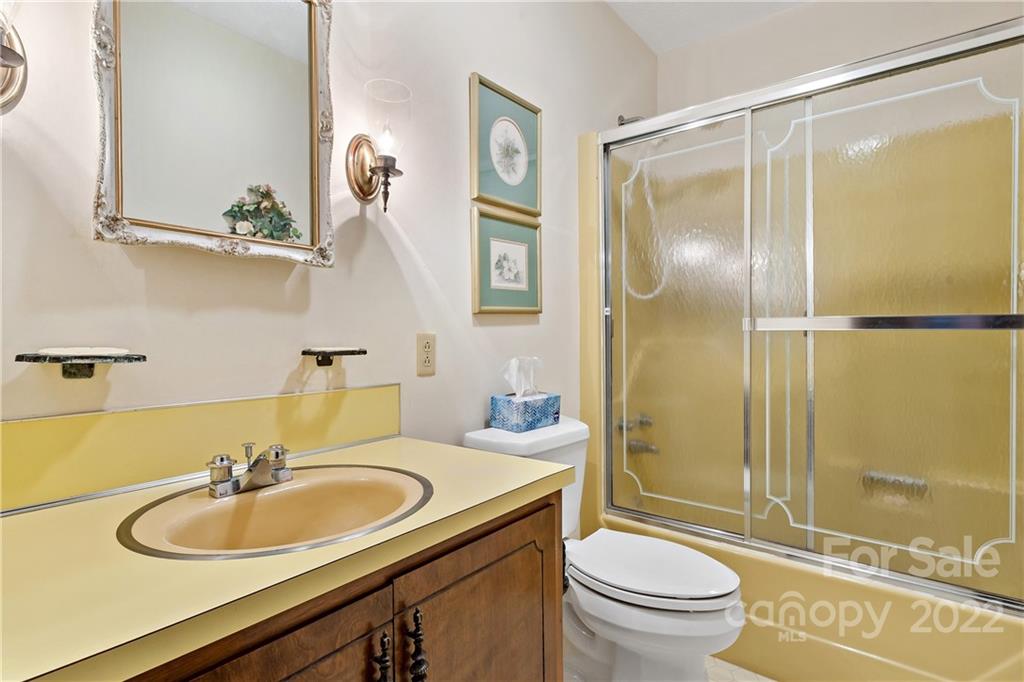 6309 N Shore Drive Nebo NC 28761