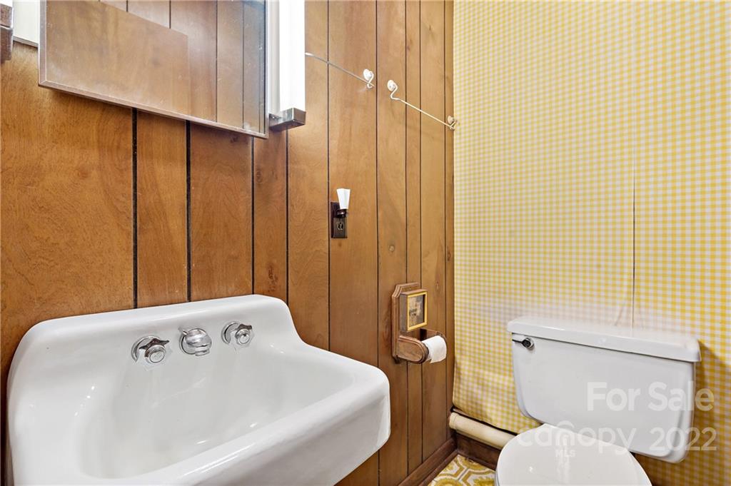 6309 N Shore Drive Nebo NC 28761