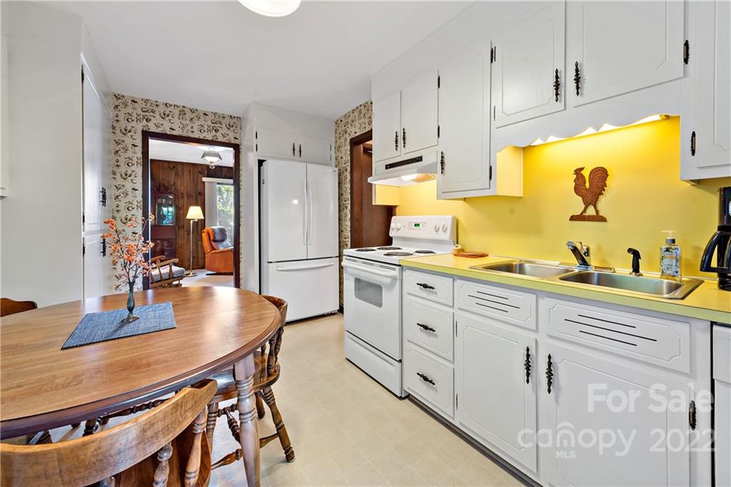 6309 N Shore Drive Nebo NC 28761