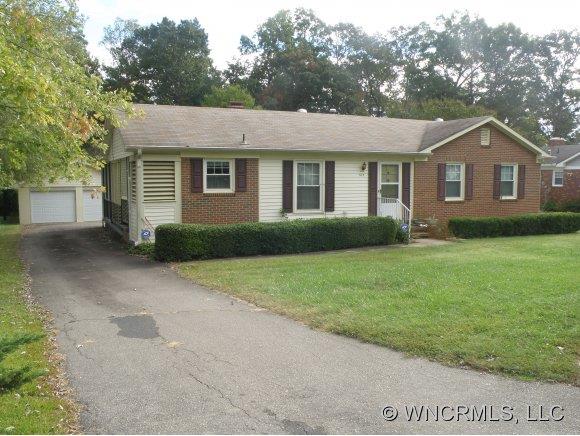 103 Summerglen Drive Asheville NC 28806