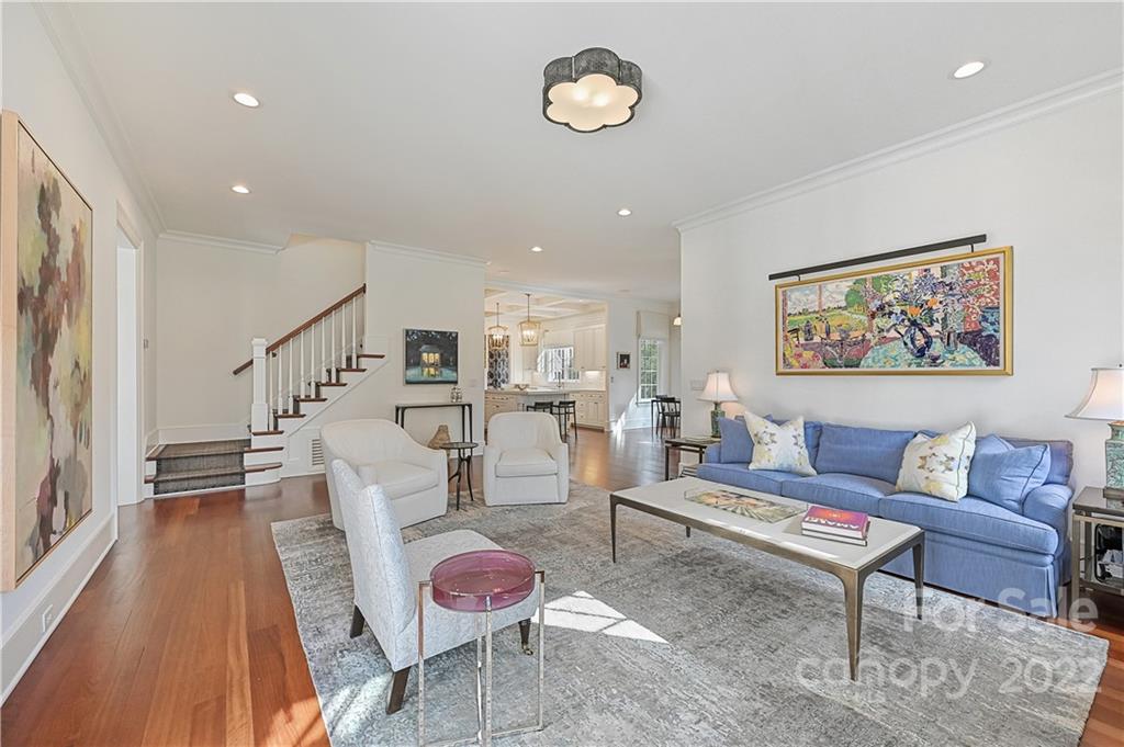 907 Huntington Park Drive Charlotte NC 28211