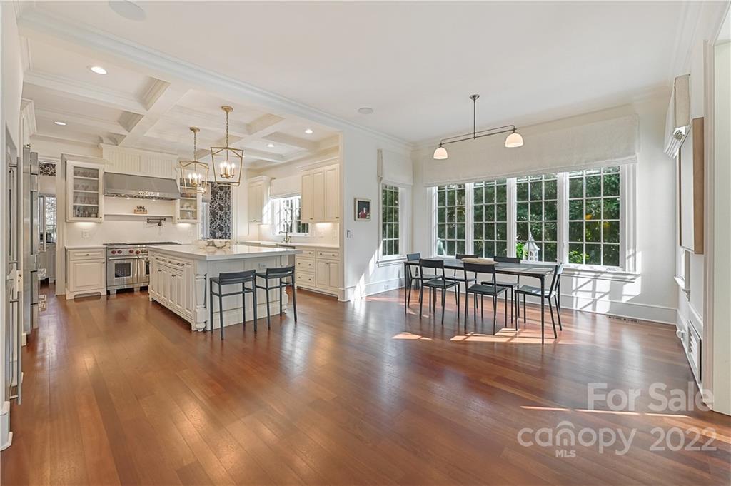 907 Huntington Park Drive Charlotte NC 28211