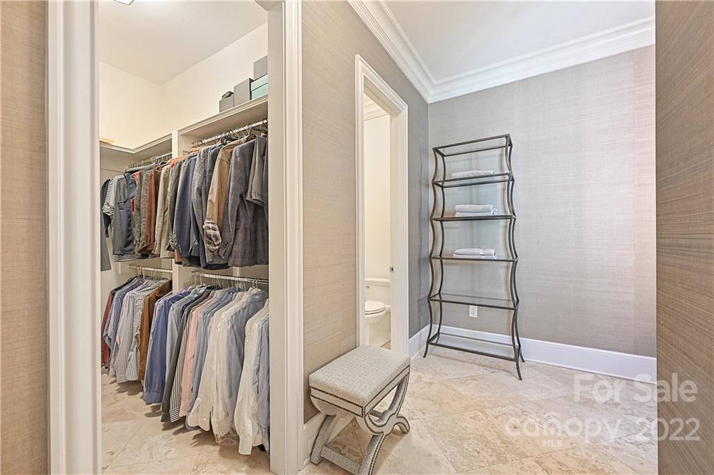 907 Huntington Park Drive Charlotte NC 28211